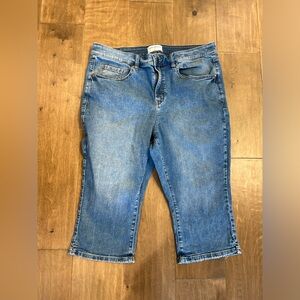 Lane Bryant Blue Denim Capri cropped Jeans 18